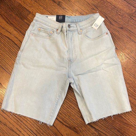 Gap Bermuda denim jean shorts relaxed light indigo wash 26 new - Picture 2 of 8